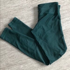 EUC Size 6 Lululemon 28” Forest Green Leggings